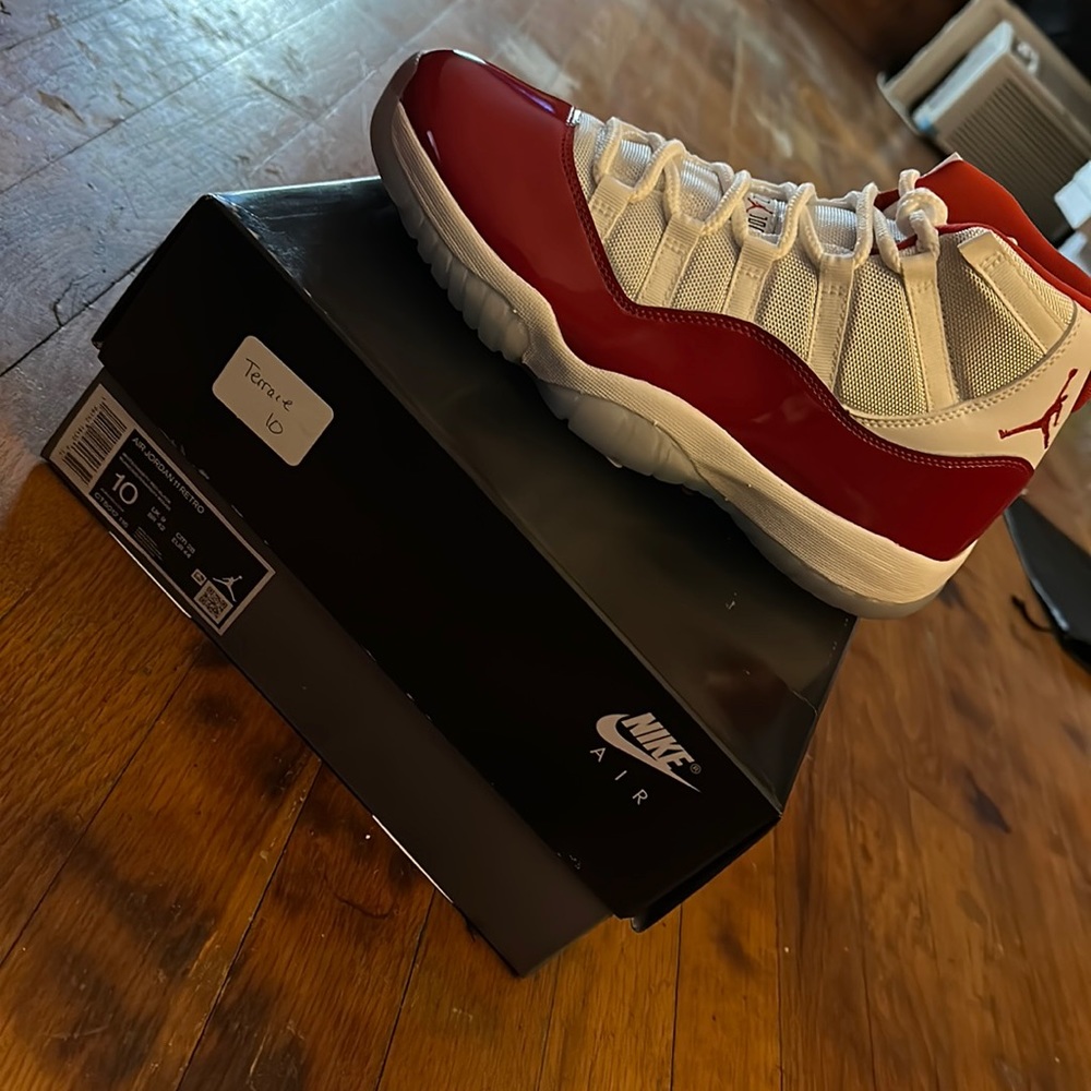 Men’s Cherry 11s